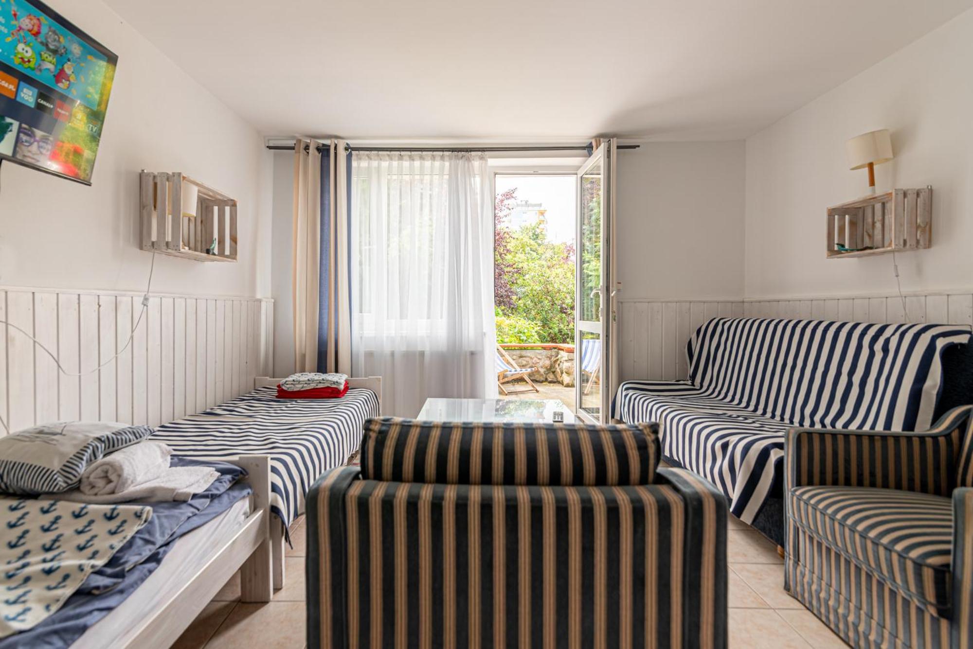 Nadmorskie Pokoje Super Lokalizacja Apartment Kolobrzeg Luaran gambar
